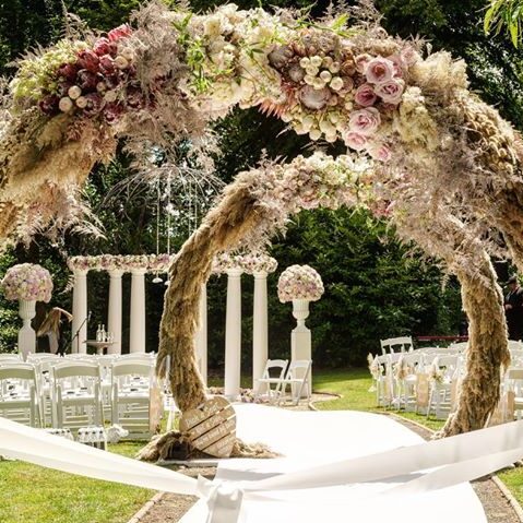 photos-from-bespoke-events-londons-postthe-pavillion-saturdays-bespoke-wedd.xxohb7668519f947f5c936b58149dcc03d1eoe5D7D8965